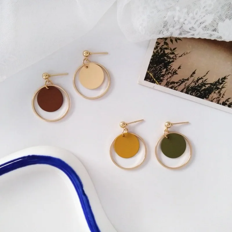 

Hong Kong Style Simple Metal Texture Geometric Round Dangle Earrings Fashion Girl Women Colorful Asymmetry Jewelry Accessories
