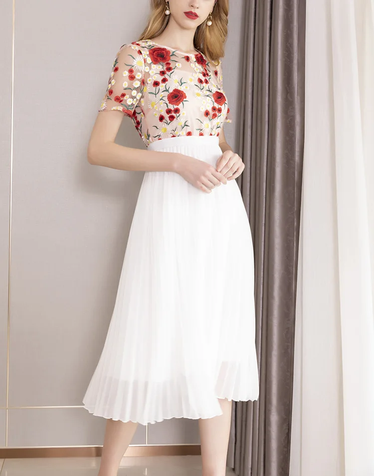 

Women's sweet embroidered pleated dress New 2019 summer runway short sleeves A line dress A145