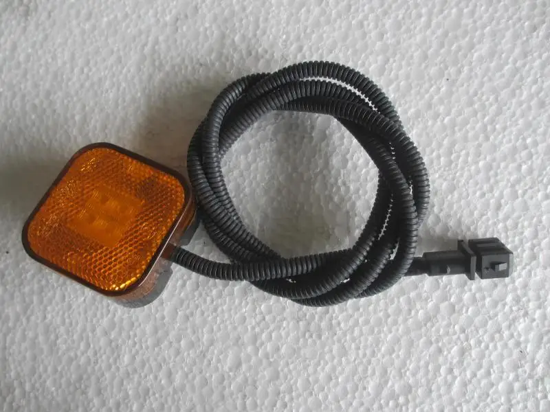 

Shaanxi Shacman Truck Parts Side Marker Lamp 81.25260.6101