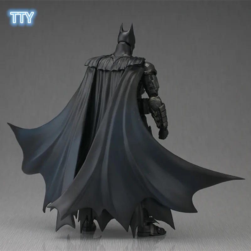 

17cm The Dark Knight Movie Batman Superhero Action Figure Toys Children's Figures Robot Kids Classic Batman Collection Toy gifts