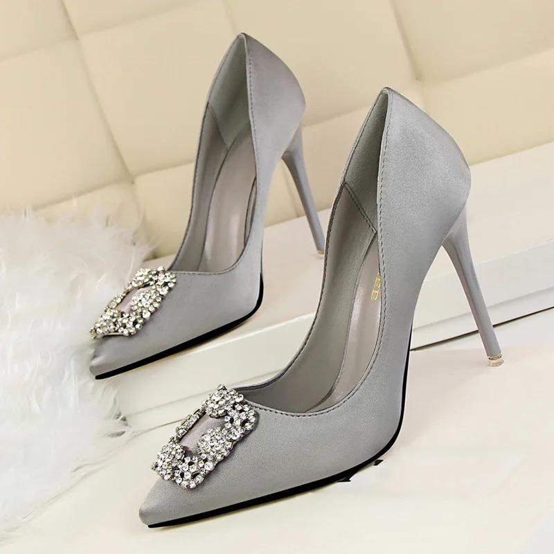 LAKESHI 2019 Rhinestone Silk Women Pumps Elegant High Heels Sexy Women Heel Shoes Pointed Toe Ladies Shoes Extreme Women Pumps LAKESHI 2019 Rhinestone Silk Women Pumps Elegant High Heels Sexy Women Heel Shoes Pointed Toe Ladies Shoes Extreme Women Pumps