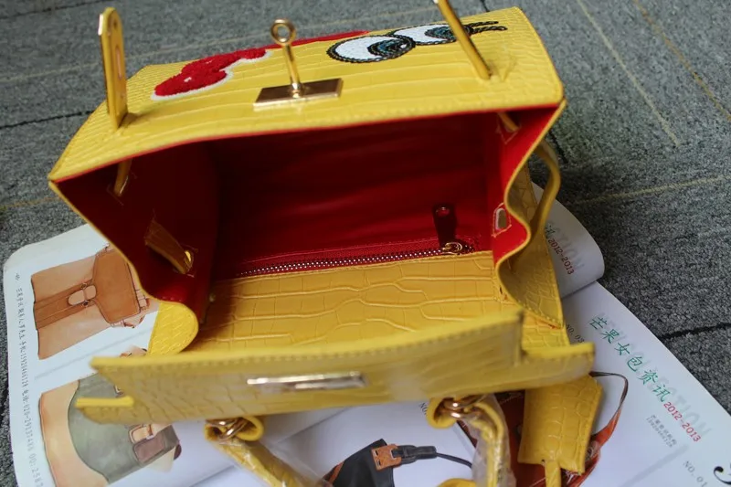 2137365800_1203011947