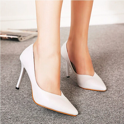 closed pointed heels