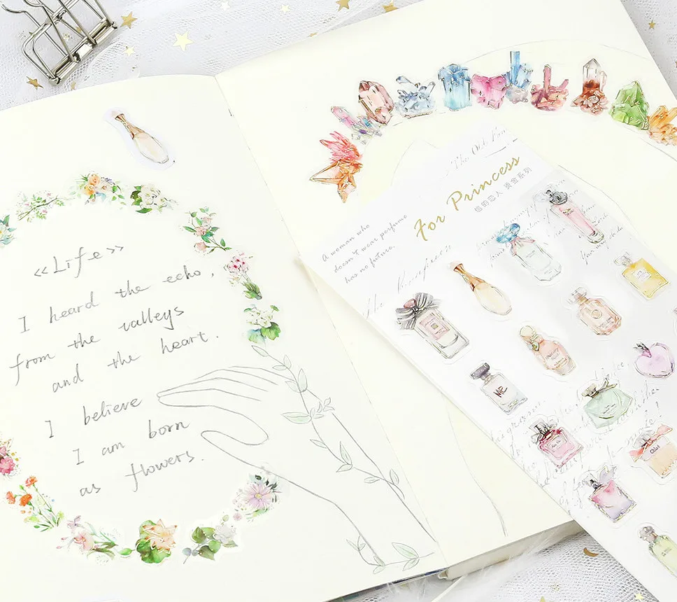 

The Golden Printed Flowers Theme PVC Sticker DIY Scrapbook Journal Diary Journal Deco Sticker Gift 1 Piece