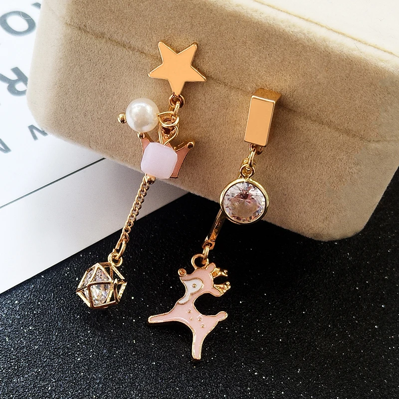 

The new fit round earrings female south Korean joker character temperament of asymmetric long sika deer stud earrings