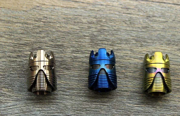 Samurai Helmet Titanium Alloy Knife Beads Paracord Umbrella Rope Outdoor Knife EDC Knife Fall TC4 Pendant Multi Tools Samurai Helmet Titanium Alloy Knife Beads Paracord Umbrella Rope Outdoor Knife EDC Knife Fall TC4 Pendant Multi Tools