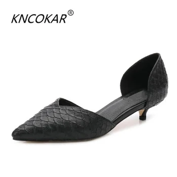 

Xia's new 2017 cat and 3cm high heels with a pair of high-heeled shoes with a low heel and a snake-like bun