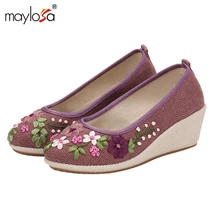 2017 New women Flat Shoes Ballerinas Dance Embroidery Shoes femme Vintage Embroidery Casual Canvas shoes ML06