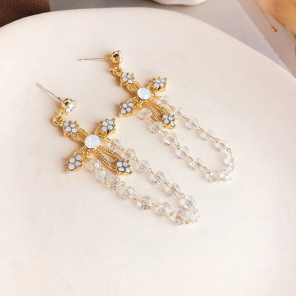 

S925 Silver Needle Earrings Retro Court Style Cross Carved Girl Pearl Chain Opal Baroque Style Earrings