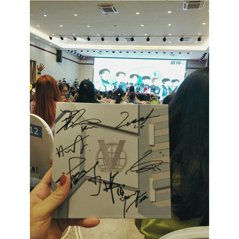 

hand signed WayV autographed 1st SOLO album Take Off K-POP 062019