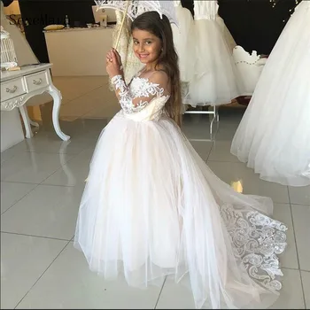 

Vintage Flower Girl Dress with Lace Appliques Buttons Pageant Gowns for Princess First Communion Gown Formal Wear Sheer Backlx