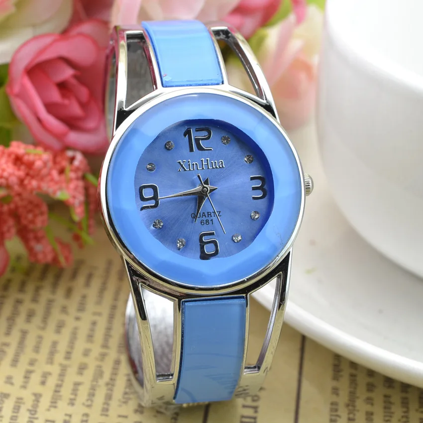 Модный синий и белый циферблат Четыре цвета тренд студенческие женские часы браслет женские наручные часы relo digital