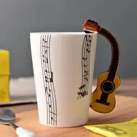 Креативная музыкальная скрипка, стильная керамическая кружка для гитары, Кофейная, чайная, молочная, с ручкой, кофейная кружка, новинка, подарки - Цвет: J