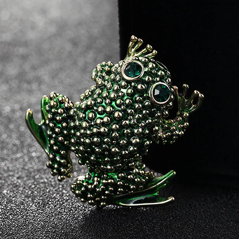 

Cute Green Enamel Frog Brooch For Women Men Jewelry Punk Hijab Pins Fashion Women Vintage Collar Corsage Pins Joias