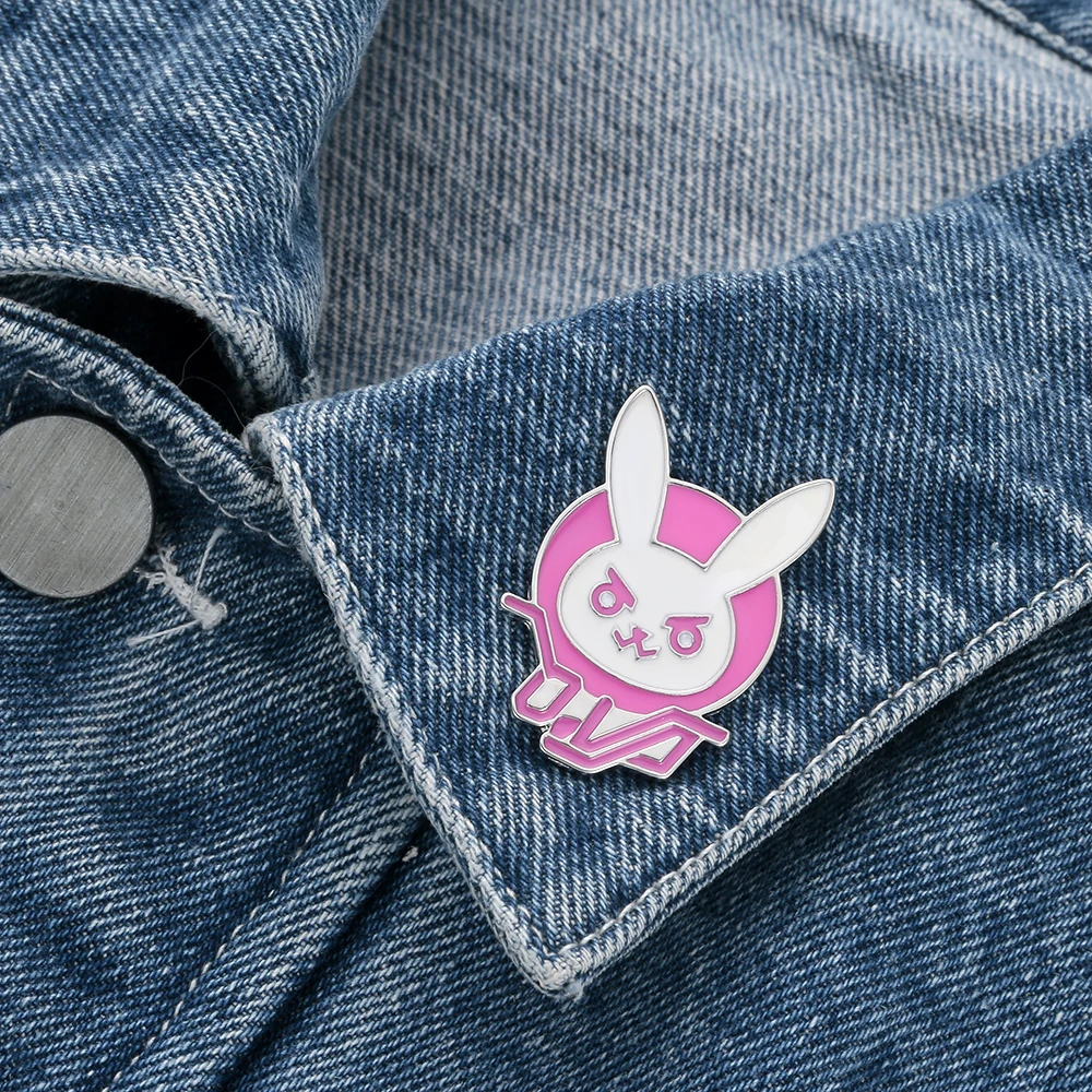 D. va DVA кролик Логотип Металлическая Булавка, розовая Дива кролик твердая эмалированная брошь-кнопка для геймеров косплей реквизит бижутерия