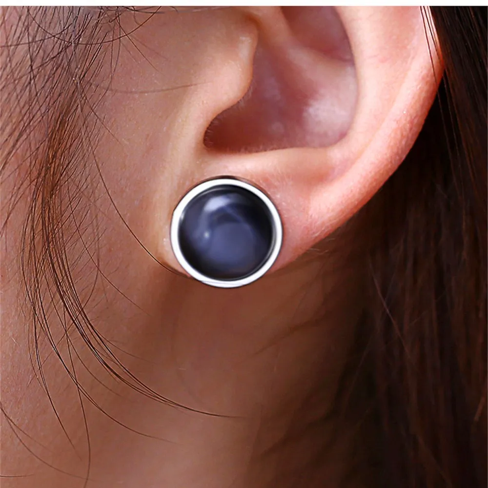 

Woman earrings Round Silver Button Black Center small stud earrings Stainless Steel modern women's earrings jewelry female Gifts