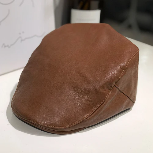 Коричневый Кожаный берет Женская Весенняя короткая Кепка Forward cap Ретро зимние шапки для женщин элегантные чародейные шапки Черная шапка - Цвет: Коричневый