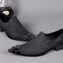 Из тисненой кожи мужская обувь в деловом стиле слипоны Для мужчин броги Формальные туфли-оксфорды для мужчин черные Мужские модельные туфли острый носок с металлической