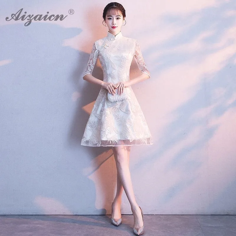 

Fashion Chinoise Lace Short Cheongsam Modern Oriental Style Dress Qipao Women Chinese Traditional Clothing White Evening Gown
