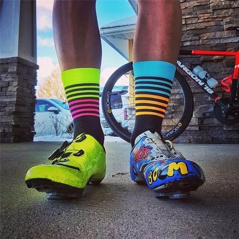 2017-Sport-Cycling-Socks-Men-Women-Professional-Breathable-Sports-Bike-Socks-High-Quality-Protect-Feet-Wicking