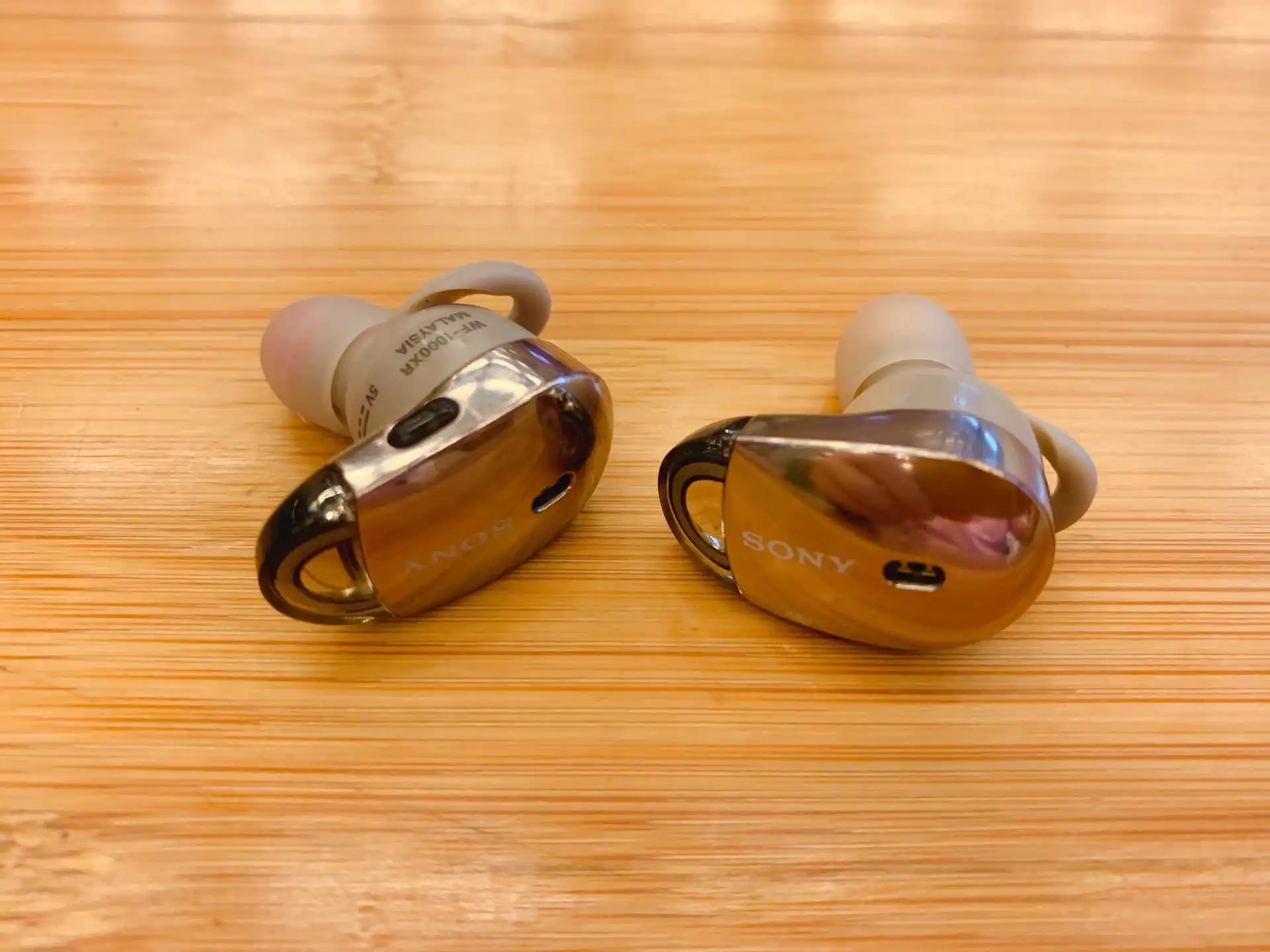 SPECIAL PRICE!! USED Sony WF-1000X  WF-1000X