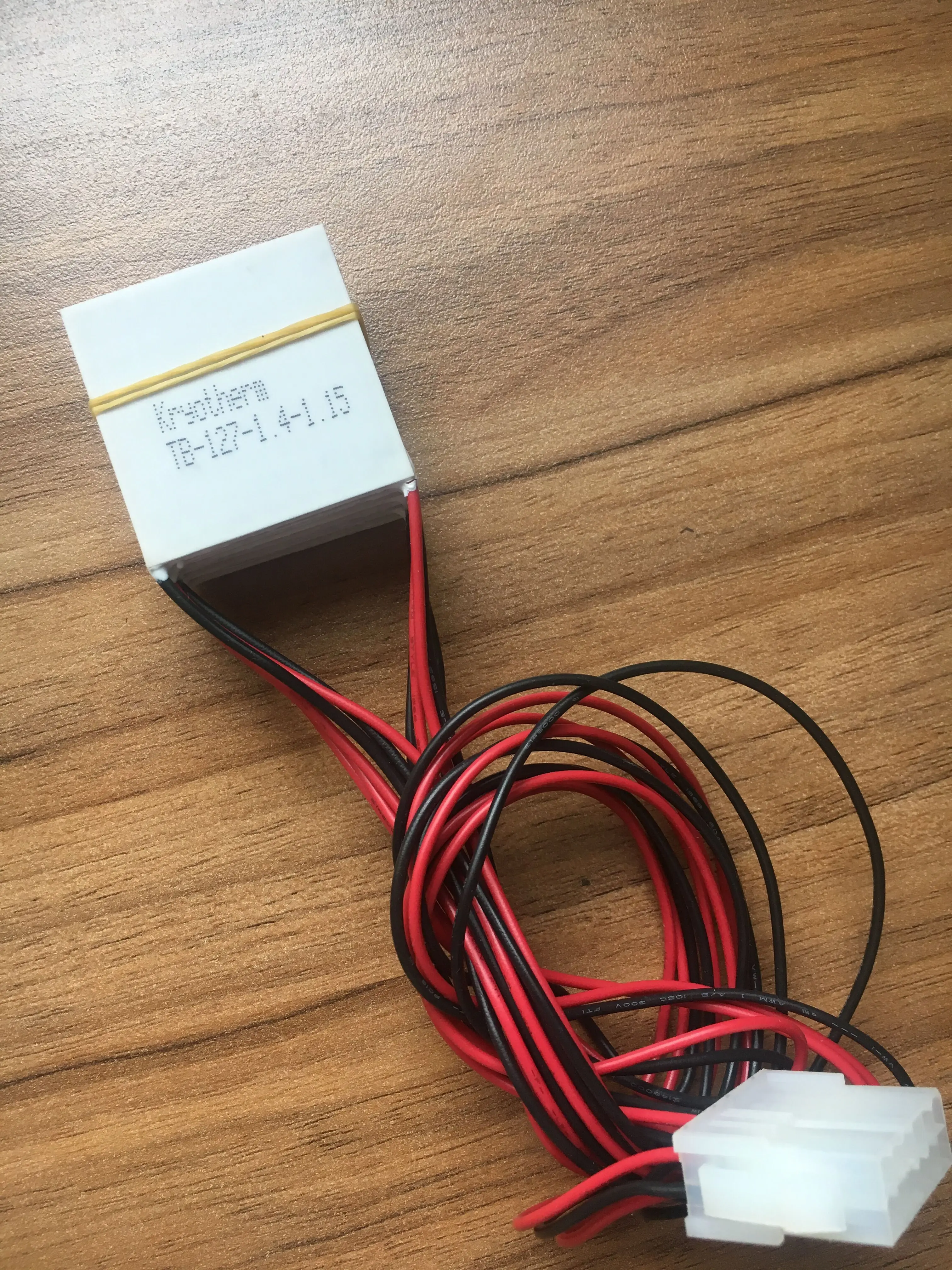 

High End Medical Devices Semiconductor Refrigeration Refrigeration Components TEC1-12708 6 Combination 40*40mm