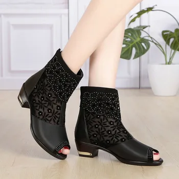 

Spring New Comfortable And Breathable Mesh Casual Women Martin Boots Low Heel Versatile Round Toe Mother Shoes Large Size Female