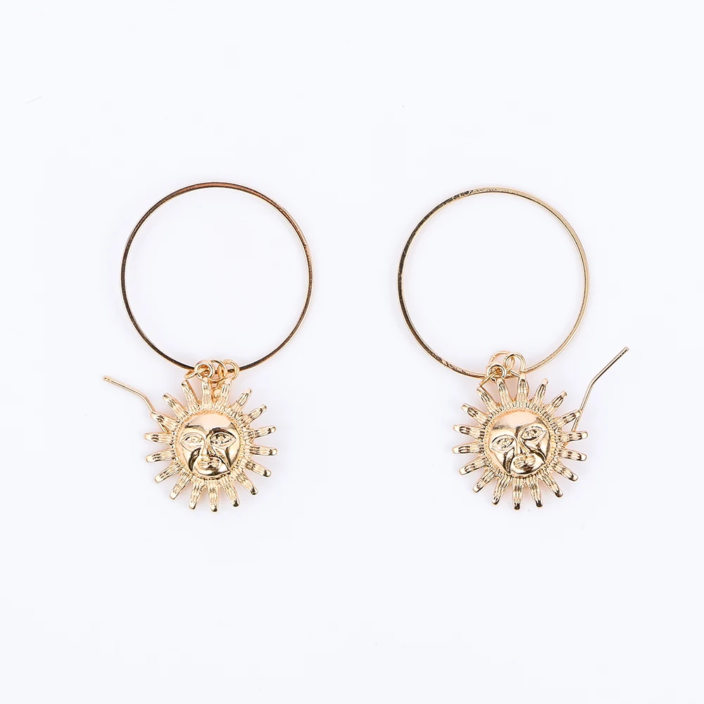 

1 Pair Sun Goddess Earrings Unique Exaggerated Personality Design Sun Face Gold Color Ladies Fashion Dangle Earrings