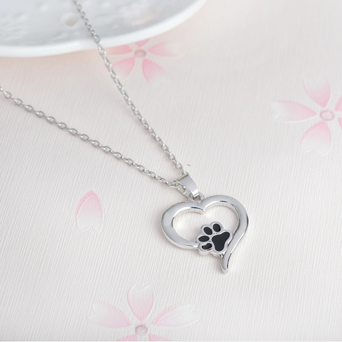 Silver Crystal Animal Pet Memorial Necklaces Cat Dog Puppy Paw Print Heart Shape Pendant Necklace Rhinestone Shellhard Jewelry