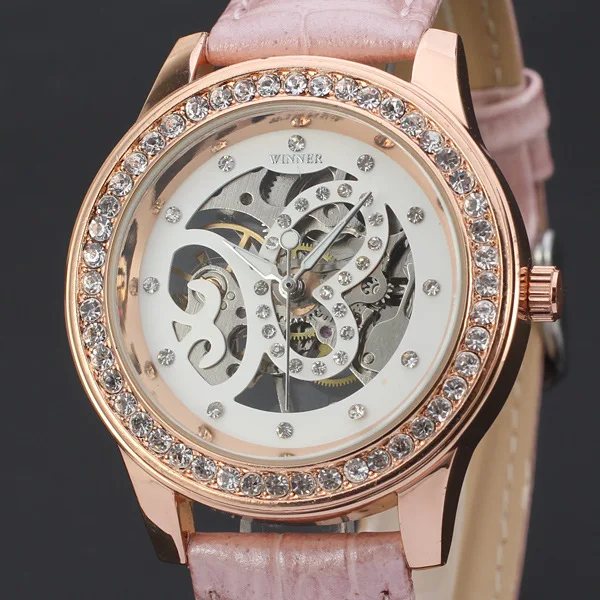 WINNER часы с кристаллами и бриллиантами Женские наручные часы механические часы с бабочкой под платье часы с кожаным ремешком женские часы подарок - Цвет: Розовый