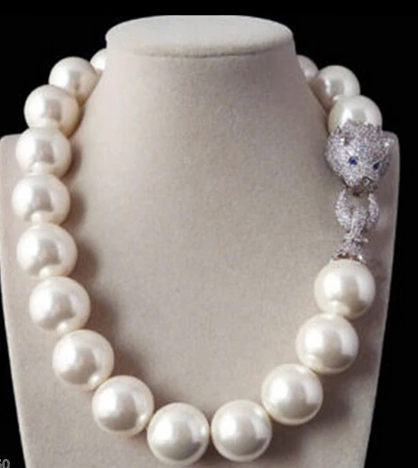 

FREE SHIPPINGRare 18mm White Shell Pearl Necklace Belt White Leopard Head CZ Clasp
