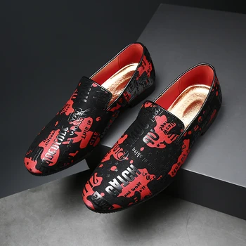 

2020 Exquisite Letter Embroidery Man Dress Shoes Luxury Brand Men Loafers Elegant Shoes For Man Fashion Casual Flats Plus Size