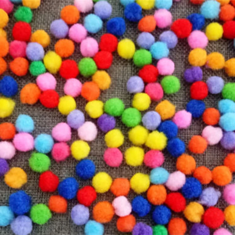 Пластмассовые шарики. Цветные пластиковые шарики. Цветные шарики для бассейна. Маленький шарик разноцветный. Разноцветные шары.