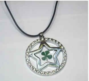 

FREE SHIPPING 15 PCS green cool summer charming green four leaf clover lucky five star style white stone pendant