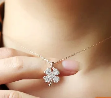 2012 new lady four leaf grass diamond 14 k gold plated necklace | Украшения и аксессуары