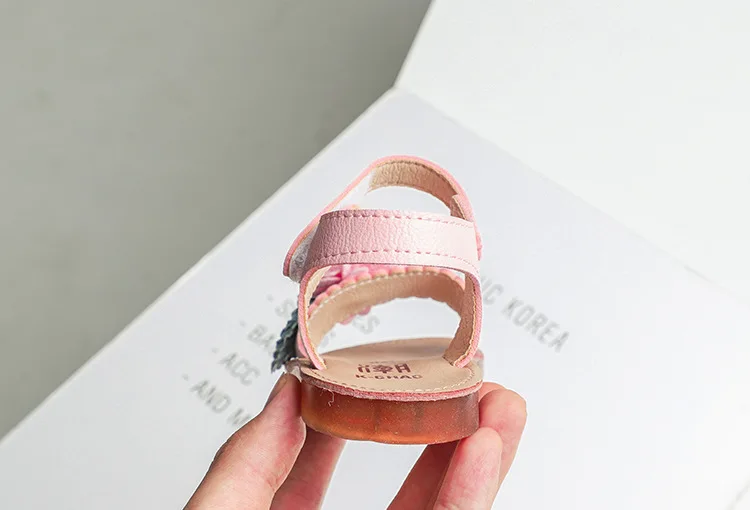 10567348114_699804863