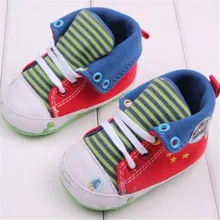 Милая Классическая обувь для маленьких девочек и мальчиков с принтом из мультфильма; повседневные Нескользящие кроссовки для малышей; обувь для первых шагов