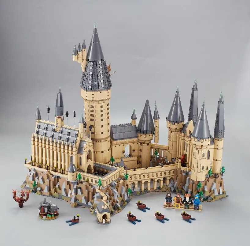 

16060 Hogwarts Castle Harri Potter Magic Model 6742Pcs Building Block Bricks Toys Compatible with Legaoings Movie Children Gift