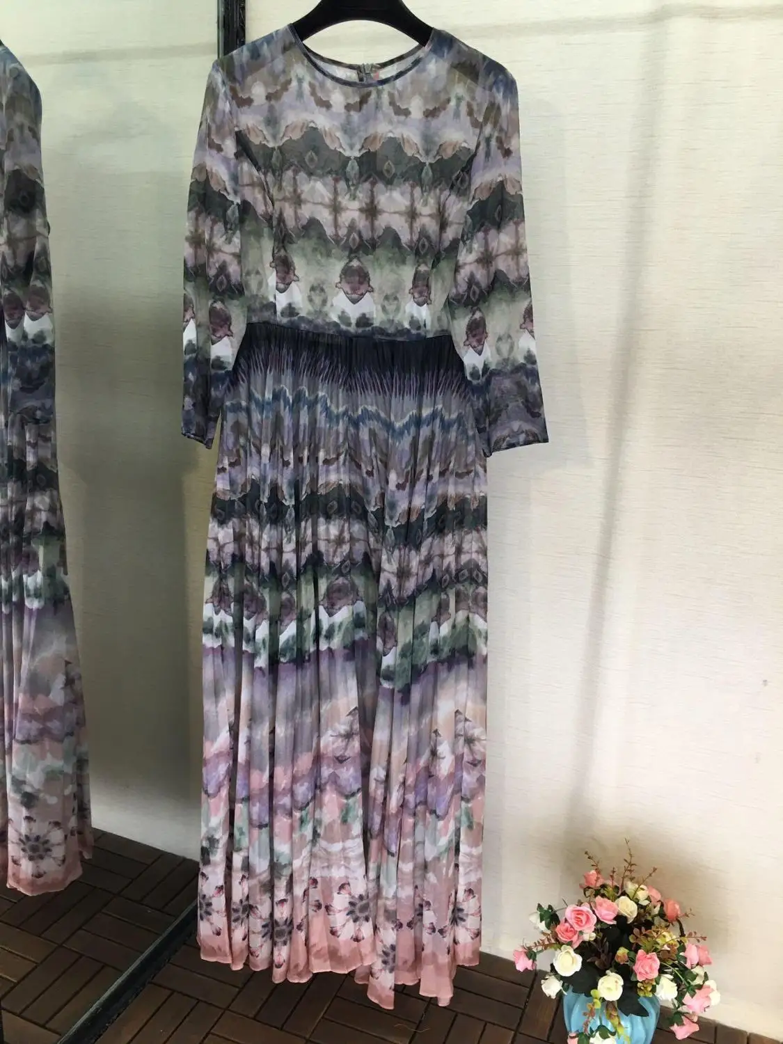 

2019 spring and summer new women's long sleeve printed long dress 0531