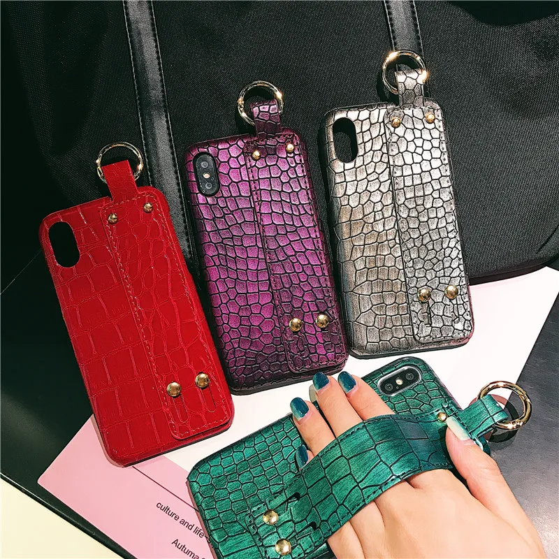 

Luxury Hard Phone Cases for Iphone 7 Plus Back Cover Crocodile Leather Coque for Iphone 8 6 6S Plus X Cases with Wrist Strap