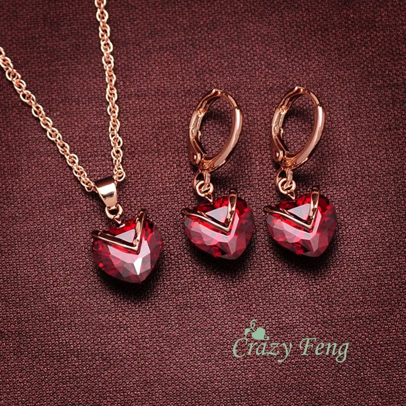 Очаровательное колье и серьги в форме сердца цвет: красный/армейский