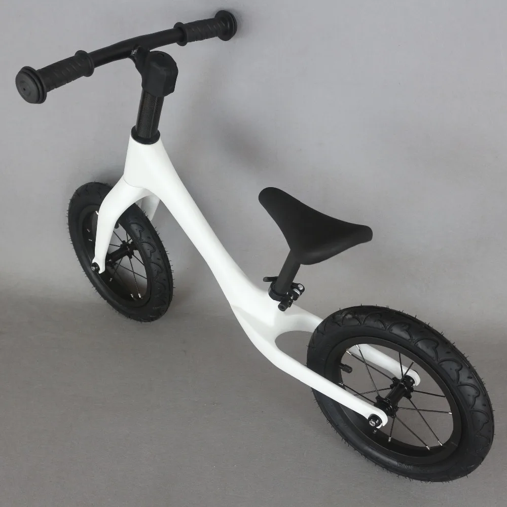 Children's balance bike is suitable for 2 ~ 6 year old full carbon fiber complete children's bike can be customized paint color Children's balance bike is suitable for 2 ~ 6 year old full carbon fiber complete children's bike can be customized paint color