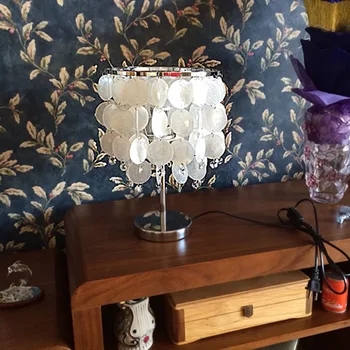 

Shell decoration table lights bedroom bedroom living room study white shell D23cm H35cm home decoration clothing store lamp ZA