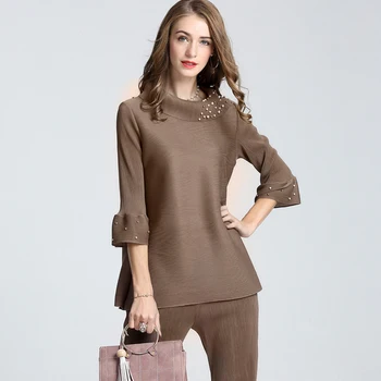 

Changpleat women bead T-shirt Miyak Pleated Fashion Design loose high-end 3/4 sleeve Black red Grey women's T-shirt Plus Size T8