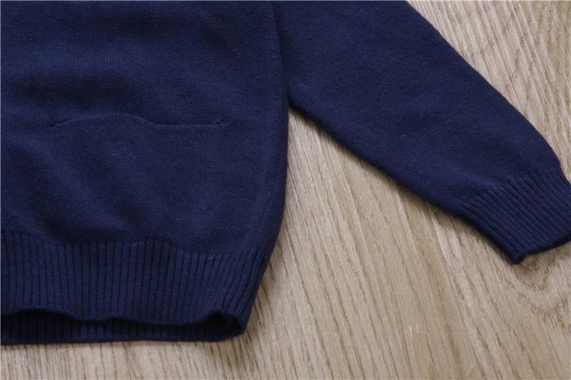 YBG251232 г.; кардиган для маленьких мальчиков в полоску с v-образным вырезом; однобортный свитер для мальчиков; трикотажная одежда; Повседневный Детский свитер
