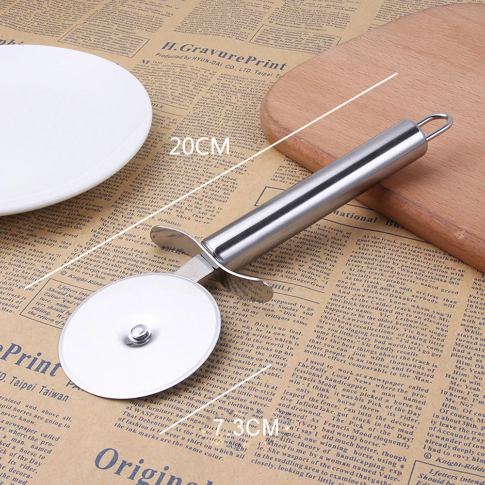 Stainless Steel Double Roller Pizza Cutter Knife Cutting Utensils Pizza Cake Bread Pies Round Cutter Pizza Slicer Wheel Scissor - Color: Light Grey