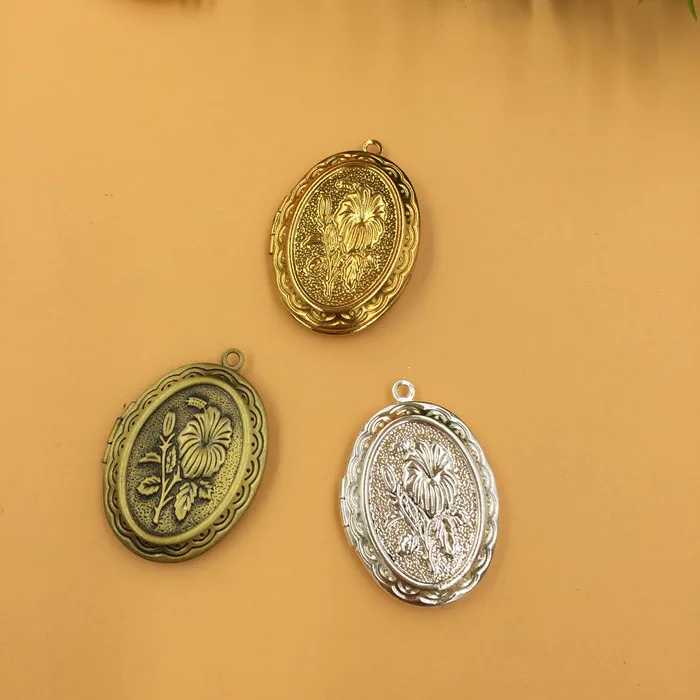 

10 PCS 33*23mm 4 Colors plated Metal Copper Oval Shape Flowers Carved Photo Locket Pendant For Jewelry Making