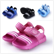 Популярная детская обувь; милая детская обувь для мальчиков и девочек; летние пляжные сандалии; Детские новейшие повседневные спортивные сандалии из ПВХ для прогулок; обувь