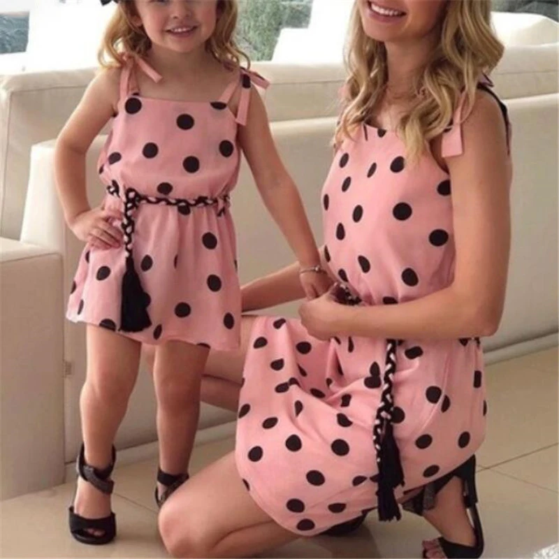

Family Match Outfits Summer Dress Sling Polka Dot Mother Daughter Dresses Mom and Girls Clothes 1 2 3 4 5 Years