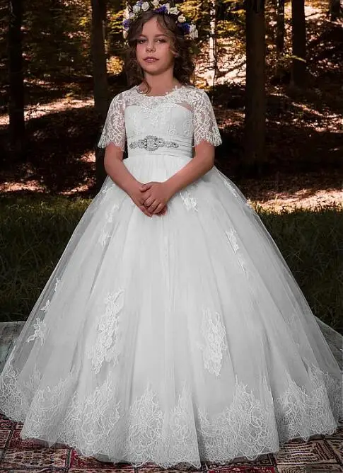 New White Scoop Neckline Ball Gown Flower Girl Dresses With Beaded Lace Appliques Bowknot Girls First Communion Dress with Bow